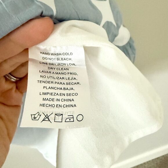 Jacquie The Label Tiered Dress with Ruffle Sleeve in Gray & White Floral- Size S - Picture 6 of 7